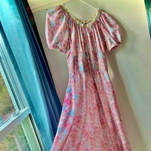 Pink floral vintage puff sleeve dress